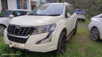 Mahindra XUV 500 W9
