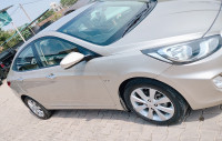Golden Beige Hyundai Verna Fluidic 1.6 SX