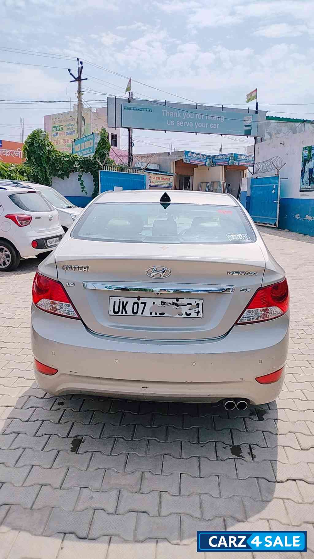 Golden Beige Hyundai Verna Fluidic 1.6 SX