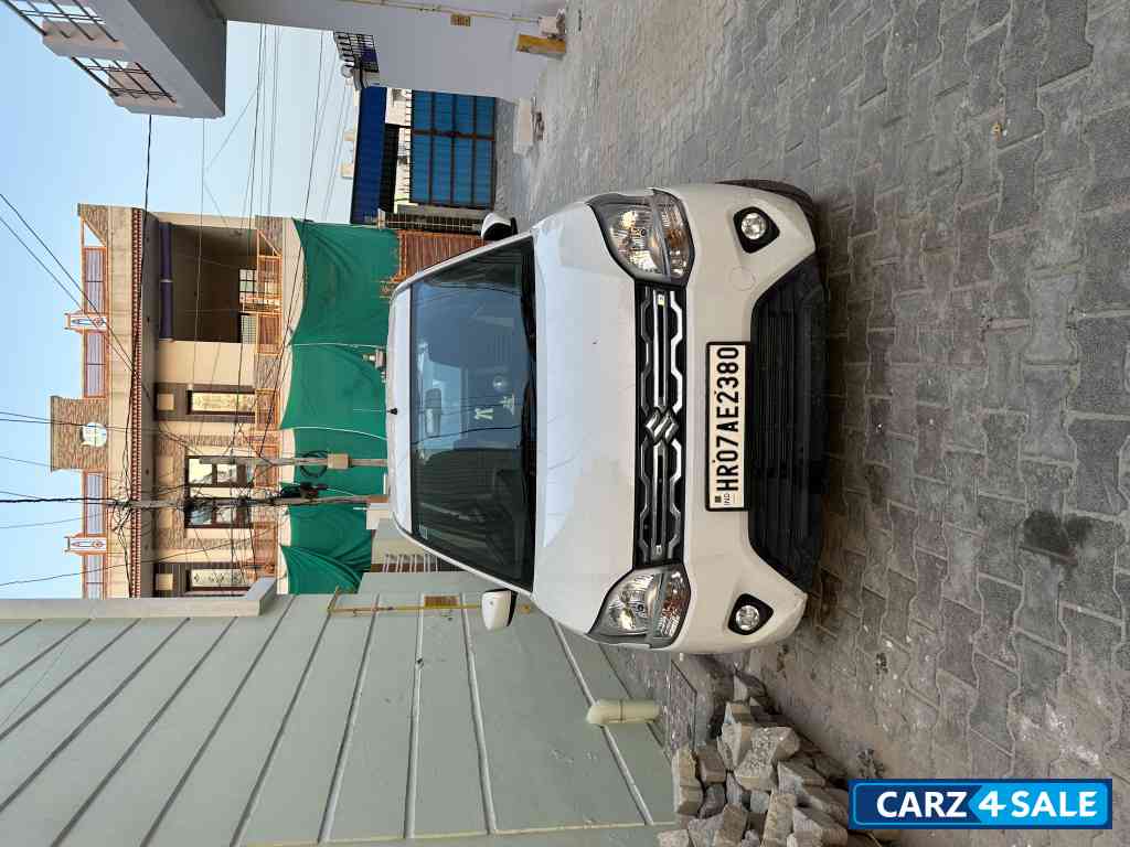 Maruti Suzuki WagonR VXI AGS 1.0L Petrol