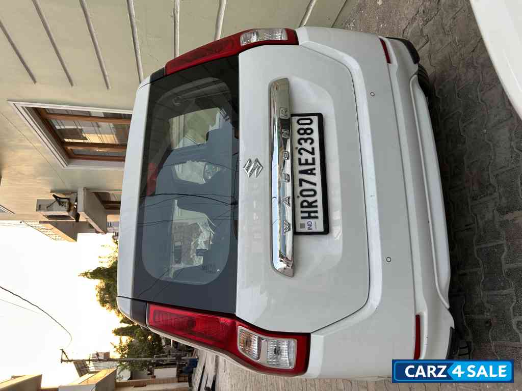 Maruti Suzuki WagonR VXI AGS 1.0L Petrol