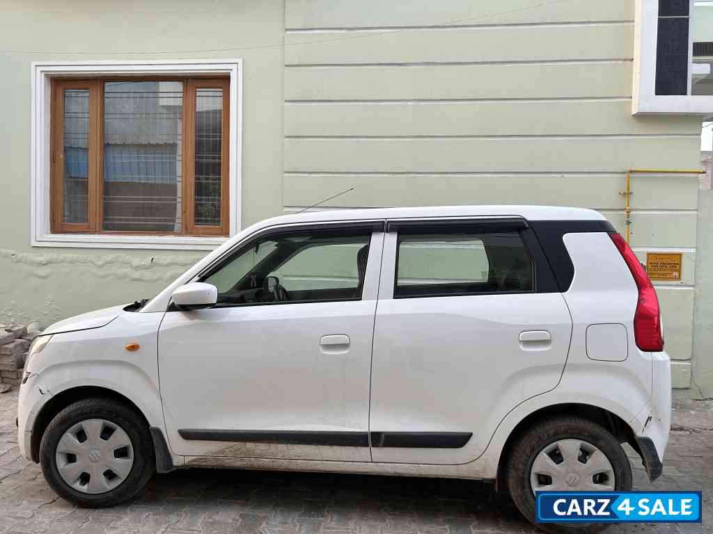 Maruti Suzuki WagonR VXI AGS 1.0L Petrol