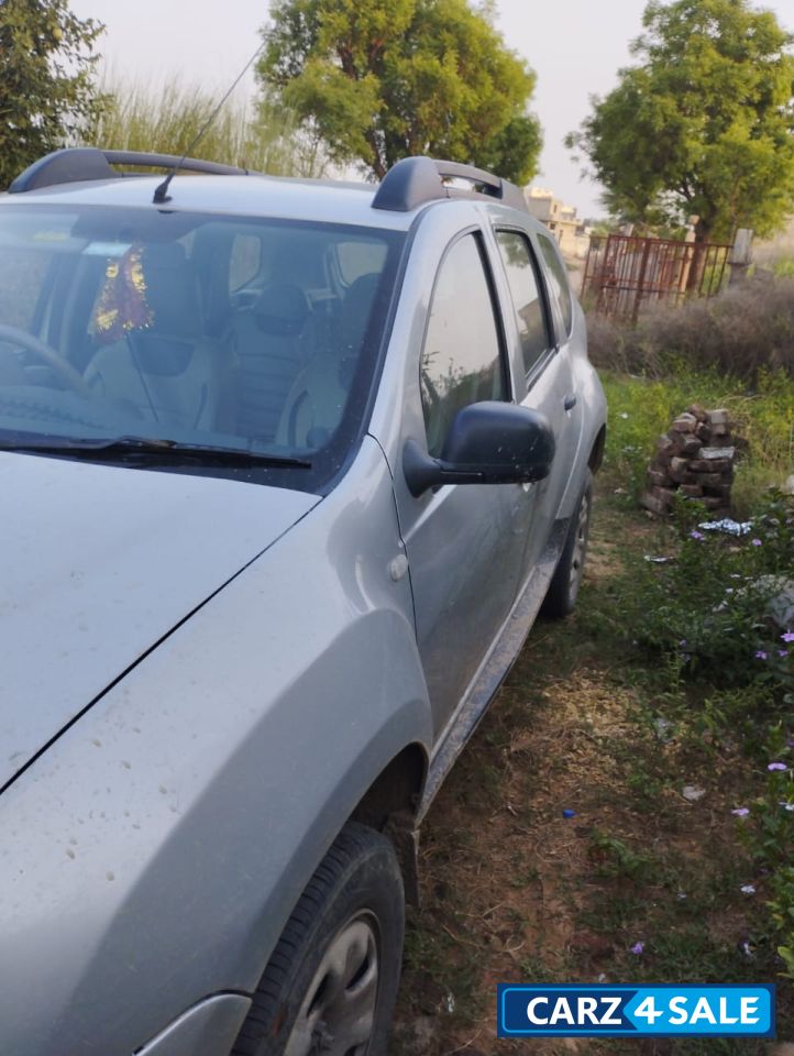 Renault Duster 8585 PS RXE DIESEL [2012-2015] fuleDiesel
