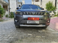 Mahindra XUV300 W8 (O) petrol MT