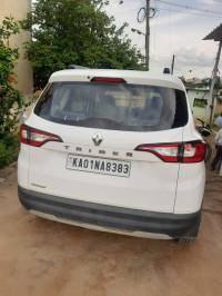 Ice Cool White Renault Triber RXT