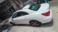 White Mercedes-Benz CLA Cdi sport 200