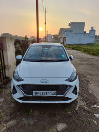 Polar White Hyundai Aura S Petrol+Cng (Company fitted)