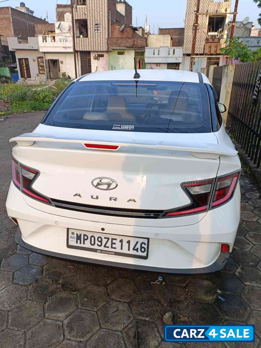 Polar White Hyundai Aura S Petrol+Cng (Company fitted)