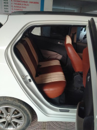 White Hyundai i10 Grand i10 Asta top end