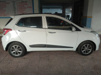 White Hyundai i10 Grand i10 Asta top end