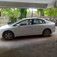 Tafetta White Honda Civic 1.8V Manual with Automatic Sunroof