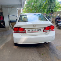 Tafetta White Honda Civic 1.8V Manual with Automatic Sunroof