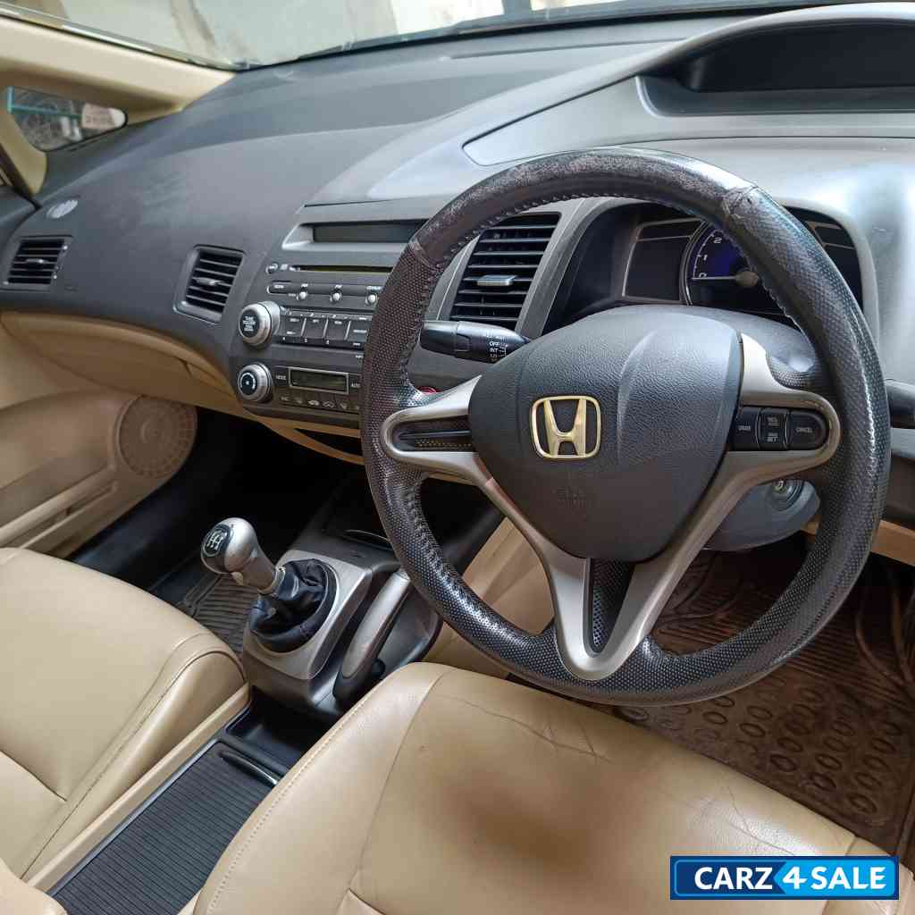 Tafetta White Honda Civic 1.8V Manual with Automatic Sunroof