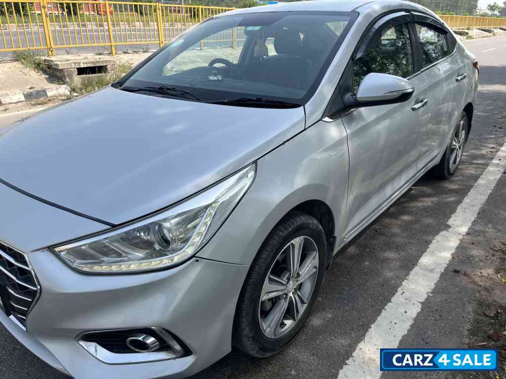 Grey Hyundai Verna 1.6 SX VTVT
