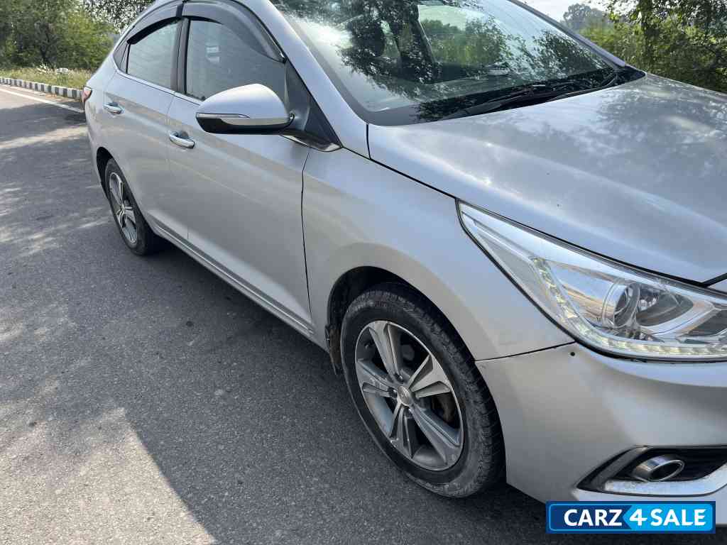 Grey Hyundai Verna 1.6 SX VTVT