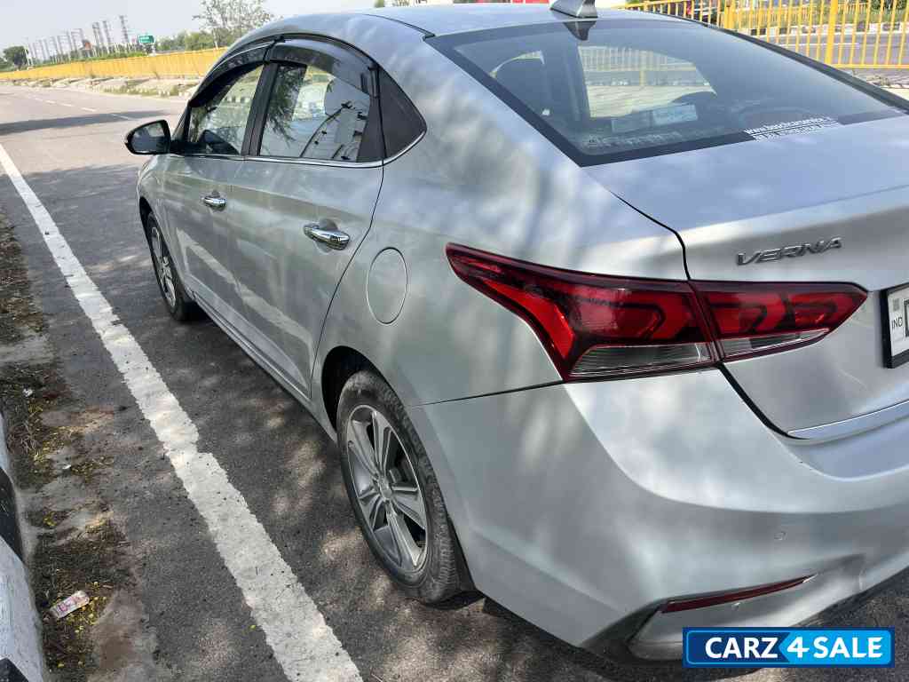 Grey Hyundai Verna 1.6 SX VTVT
