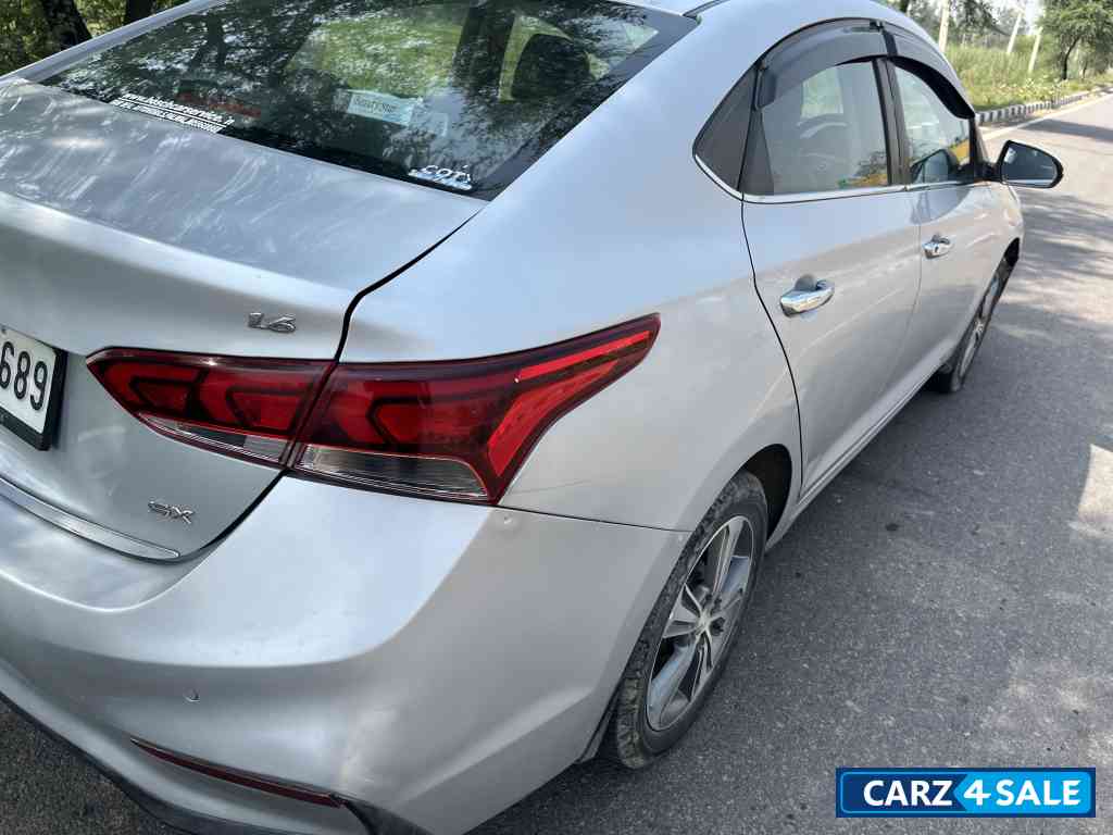 Grey Hyundai Verna 1.6 SX VTVT