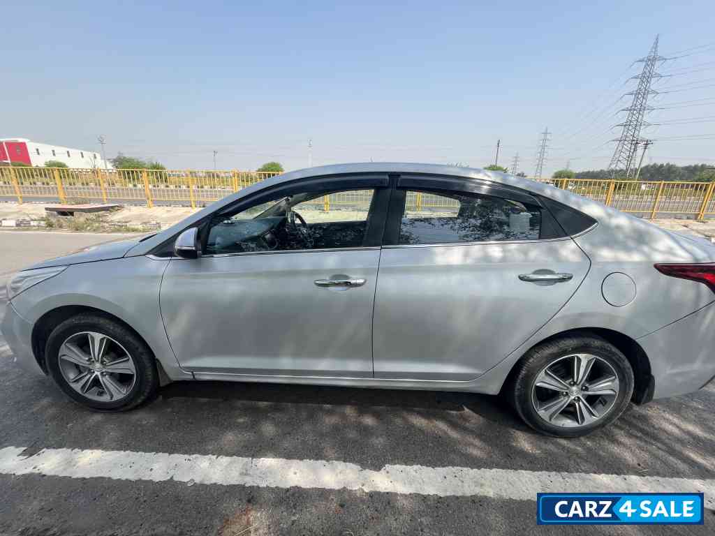 Grey Hyundai Verna 1.6 SX VTVT