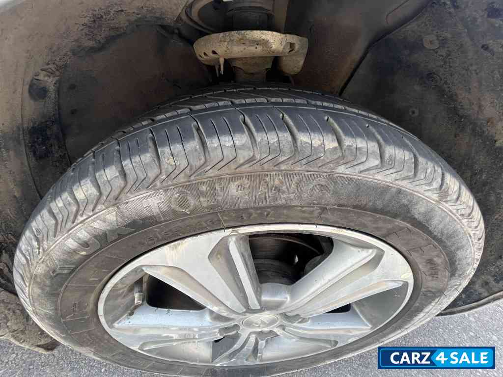 Grey Hyundai Verna 1.6 SX VTVT