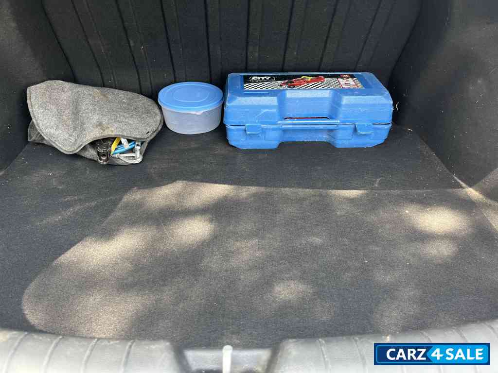 Grey Hyundai Verna 1.6 SX VTVT