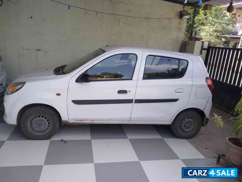 White Maruti Suzuki Alto Petrol + Cng Lxi