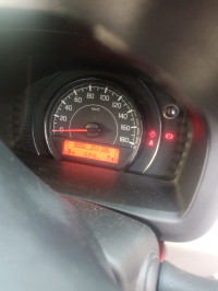 White Maruti Suzuki Wagon R Vxi cng