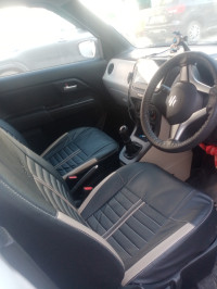 White Maruti Suzuki Wagon R Vxi cng
