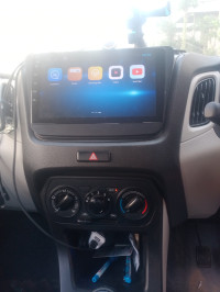 White Maruti Suzuki Wagon R Vxi cng