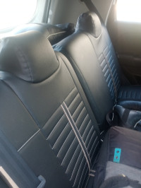 White Maruti Suzuki Wagon R Vxi cng