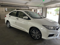 Pearl White Honda City ZXCVT