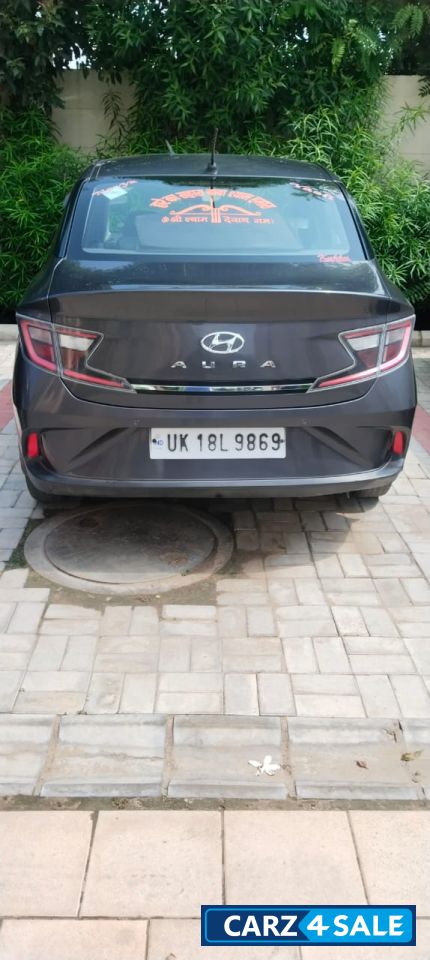 Grey Hyundai Aura S