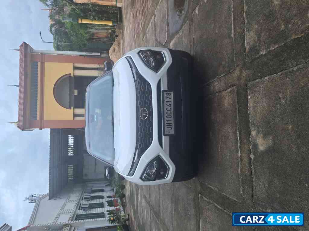 Tata Harrier XZ plus dual tone