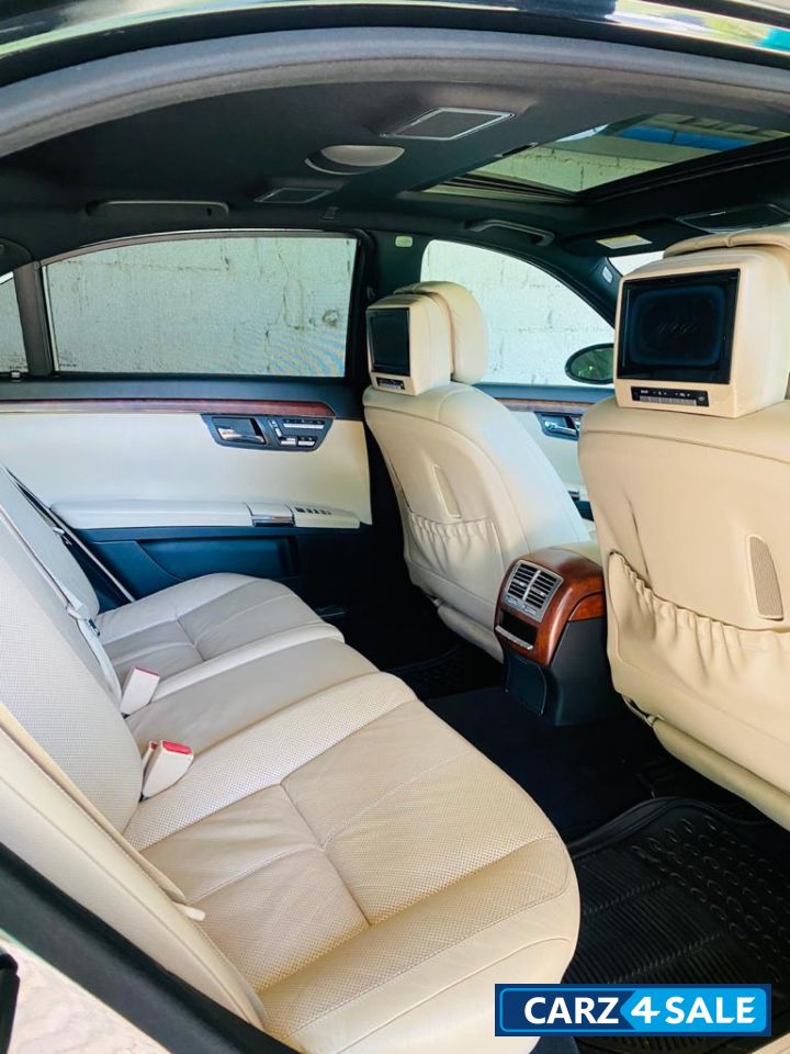 Mercedes-Benz S-Class PETROL