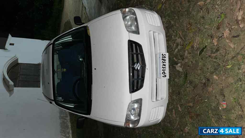 White Maruti Suzuki Alto lxi
