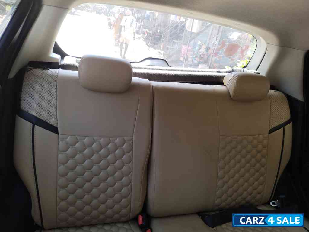 Maruti Suzuki Swift LXI Maruti Suzuki Swift LXI