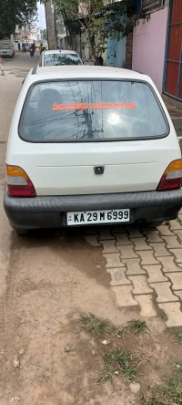 White Maruti Suzuki 800 White