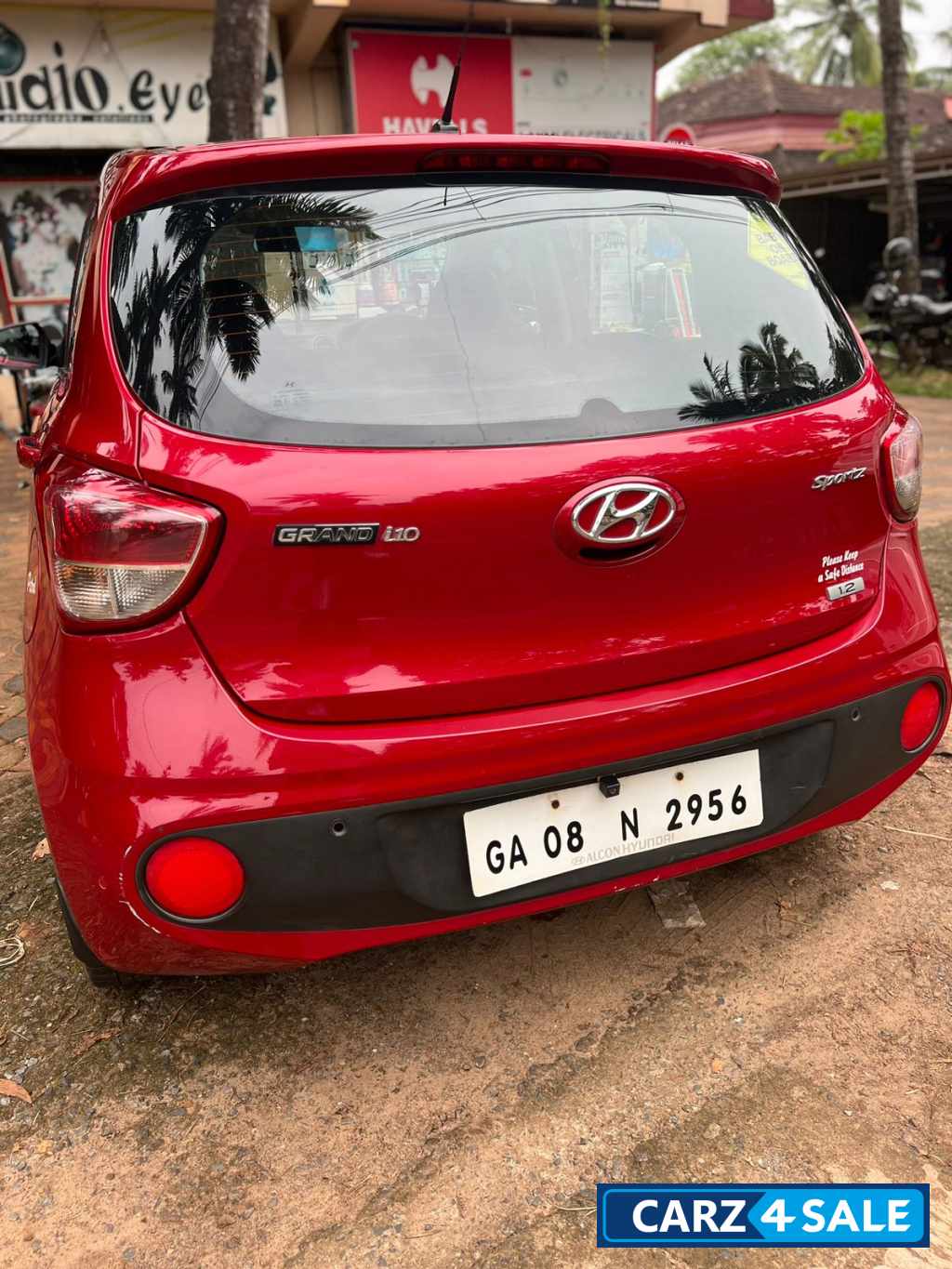 Hyundai i10 grand sportz 1.2