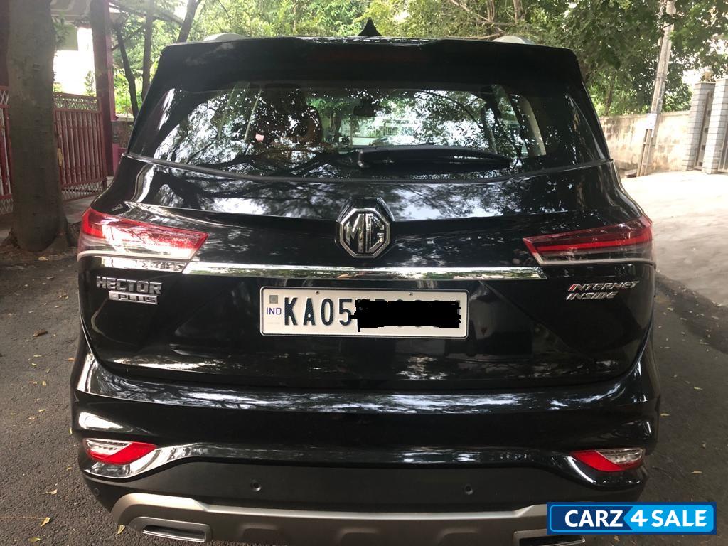 MG Hector Plus 6 seater Petrol CVT