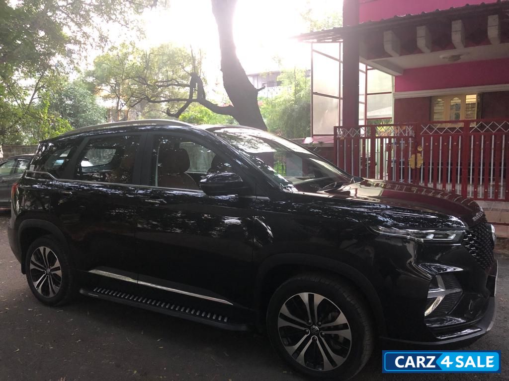 MG Hector Plus 6 seater Petrol CVT