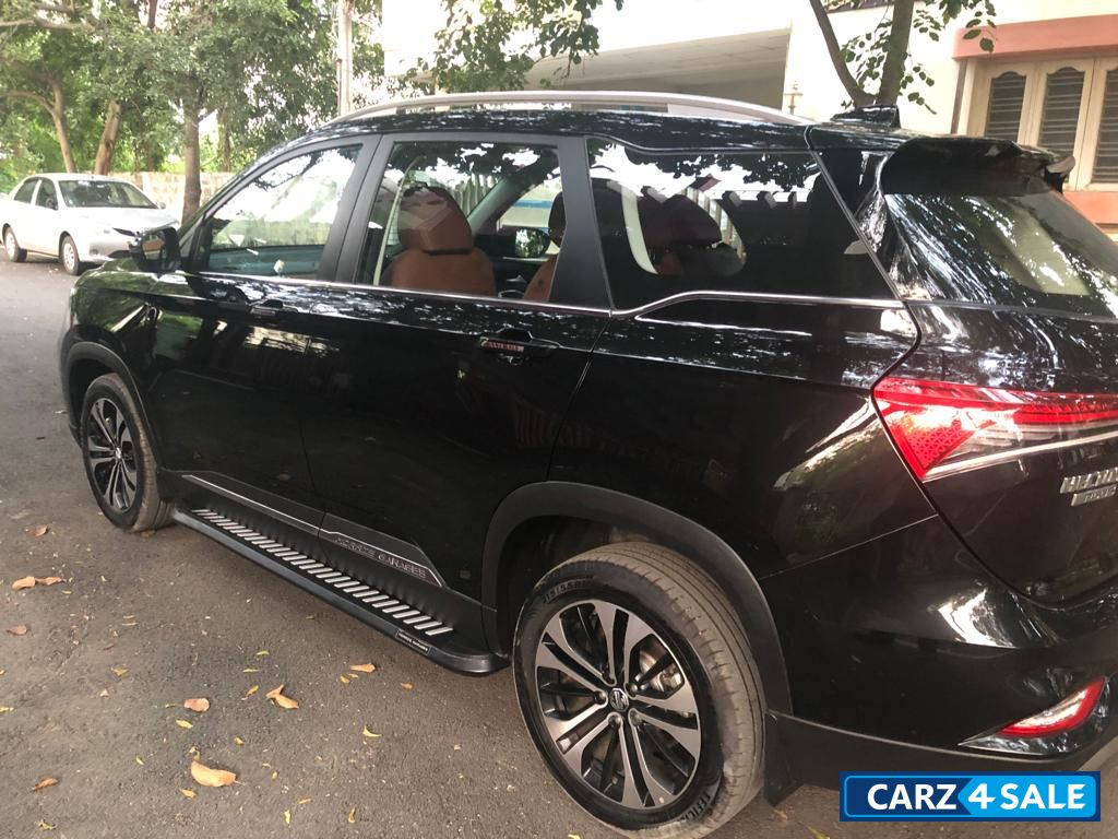 MG Hector Plus 6 seater Petrol CVT