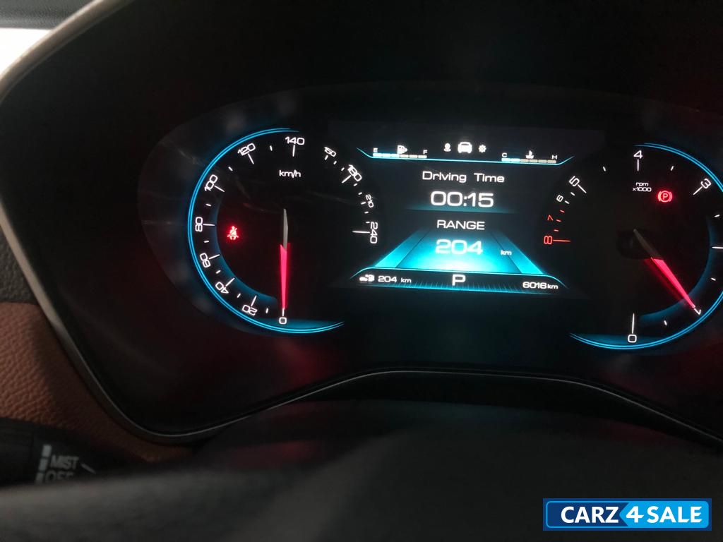 MG Hector Plus 6 seater Petrol CVT