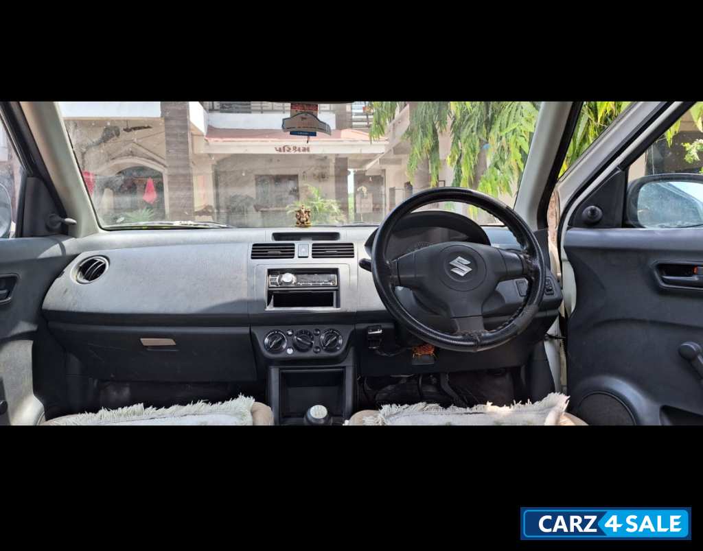 Everest White Maruti Suzuki Dzire Lxi