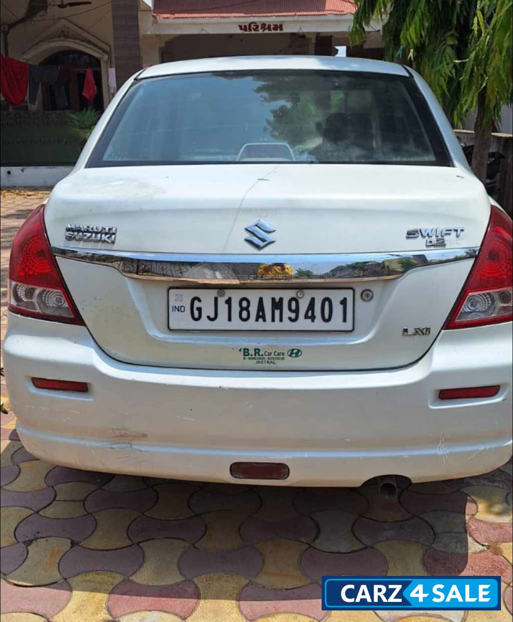 Everest White Maruti Suzuki Dzire Lxi