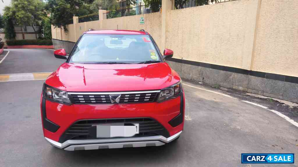 Mahindra XUV300 W6 sunroof NT