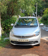 Silky Silver Tata Tiago Revotron 1.2 L XT
