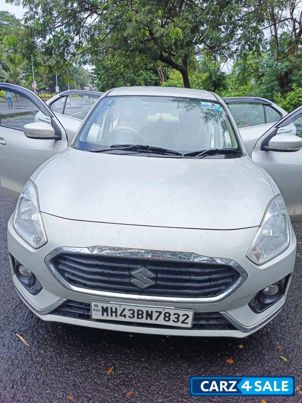 Silver Maruti Suzuki Dzire VXI 1.2 BS IV