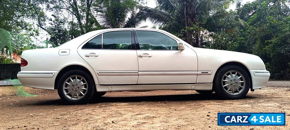 Mercedes-Benz E-Class V6 MT