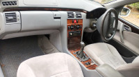 Mercedes-Benz E-Class V6 MT