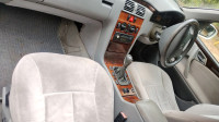 Mercedes-Benz E-Class V6 MT