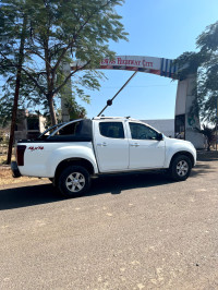 Isuzu D-Max V-Cross 4×4